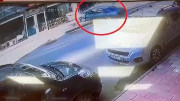 Otomobilin Mobilya Mağazasına Girdiği Kaza Kamerada