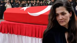 &Ouml;ğrencisi tarafından &ouml;ld&uuml;r&uuml;lm&uuml;şt&uuml;! Fatma Nur &ouml;ğretmen g&ouml;zyaşlarıyla son yolculuğuna uğurlandı