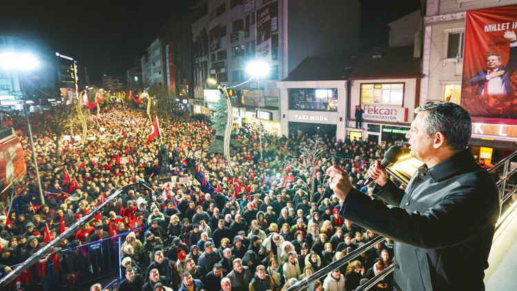 &Ouml;zg&uuml;r &Ouml;zel Bolu'da Miting D&uuml;zenledi