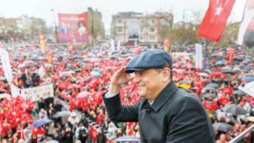 &Ouml;zg&uuml;r &Ouml;zel&rsquo;den &Ouml;zkan Yalım a&ccedil;ıklaması: Yanlışı varsa gereği yapılır