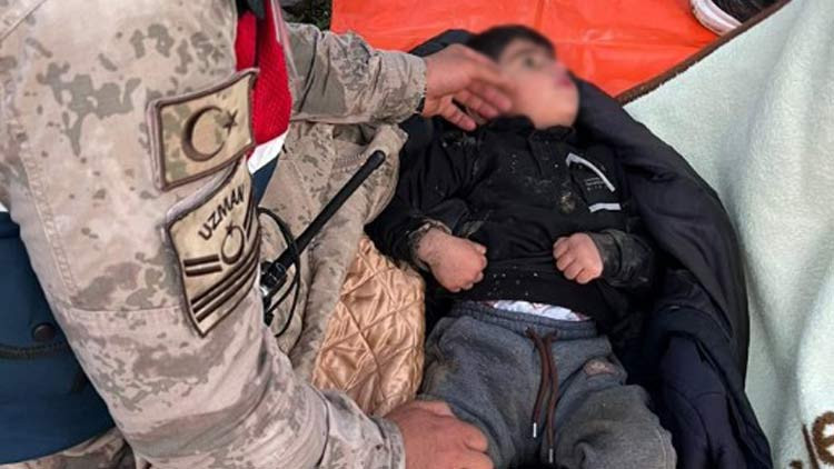 Oyun Oynarken Kaybolan 3 Yaşındaki &Ccedil;ocuk Bulundu