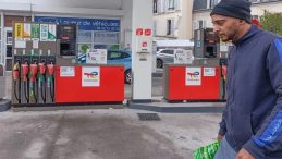 Petrol Şoku Fransa'yı Sarstı! Akaryakıt Desteği İ&ccedil;in Acı İtiraf: Hi&ccedil; Paramız Kalmadı