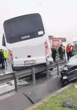 Polis Servisi Kaza Yaptı: 1 Şehit, 29 Yaralı