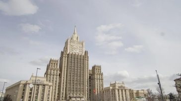 Rusya&rsquo;da İngiliz diplomatına &lsquo;casusluk&rsquo; su&ccedil;laması: &Uuml;lkeden sınır dışı ediliyor