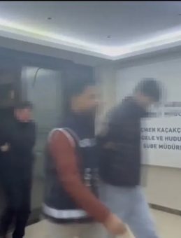 Sahte belgelerle Oturum İzni aldırmak isteyen 4 firmaya operasyon