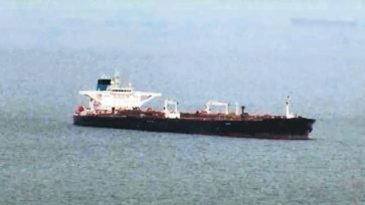 Saldırıya Uğrayan Tanker T&uuml;rkeli'ne &Ccedil;ekildi