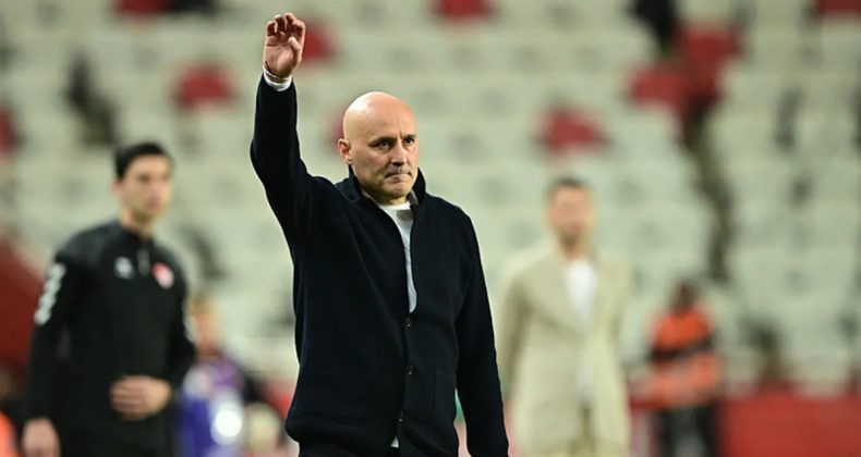 Sami Uğurlu: Antalyaspor'un ligde kalacağına sonuna kadar inanıyorum!