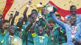 Şampiyonluk el değiştirdi! Kupa Fas&rsquo;ın!