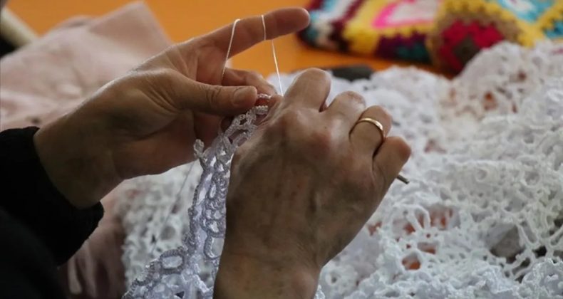 Sandıktaki emekler iyilikle dokunuyor