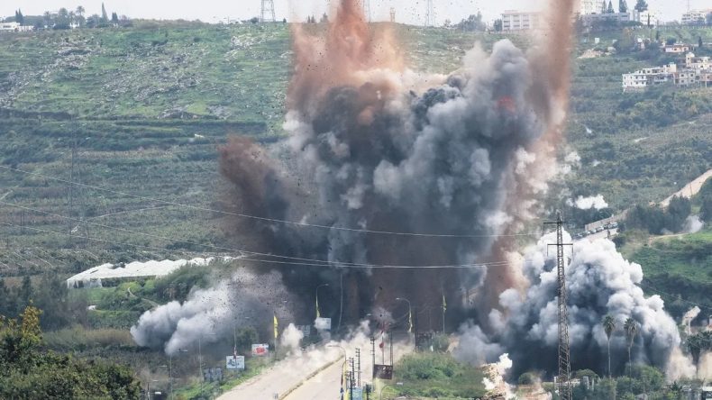Savaş U&ccedil;akları L&uuml;bnan'ı Vurdu: 3 &Ouml;l&uuml;