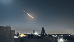 Savaşta 9. g&uuml;n… G&ouml;ky&uuml;z&uuml;nde f&uuml;ze yağmuru