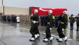 Şehit askerin naaşı, t&ouml;renle memleketi Konya'ya uğurlandı