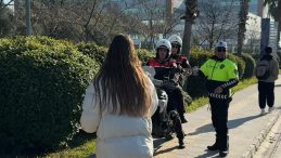 Sınav &Ouml;ncesi Kimliğini Unutan &Ouml;ğrencinin Yardımına Motorize Polis Timi Yetişti