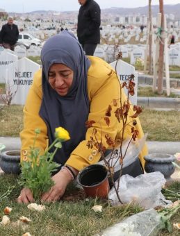Sivas'ta Umutcan Şimşek ile kardeşi Melisa boğazları kesilerek katledilmişti: Annelerinin feryadı y&uuml;reklere işledi