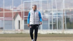 Sivasspor'da İsmet Taşdemir, Rey Manaj'ın durumunu a&ccedil;ıkladı!