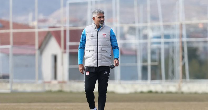 Sivasspor'da İsmet Taşdemir, Rey Manaj'ın durumunu a&ccedil;ıkladı!