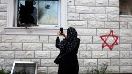 Siyonist gasp&ccedil;ılardan insanlık dışı eylem: Filistinlileri ara&ccedil;la ezdiler