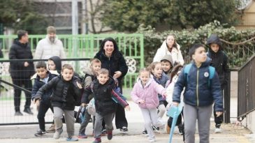 Son Ara Tatil Bitti, Derse D&ouml;n&uuml;ld&uuml;