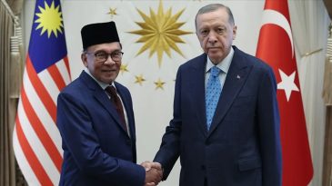 SON DAKİKA | Başkan Erdoğan, Malezya Başbakanı İbrahim ile g&ouml;r&uuml;şt&uuml;