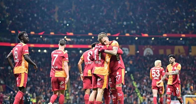 Son dakika haberi: Galatasaray evinde Başakşehir&rsquo;e takılmadı! Fenerbah&ccedil;e ile puan farkı 7&rsquo;ye &ccedil;ıktı