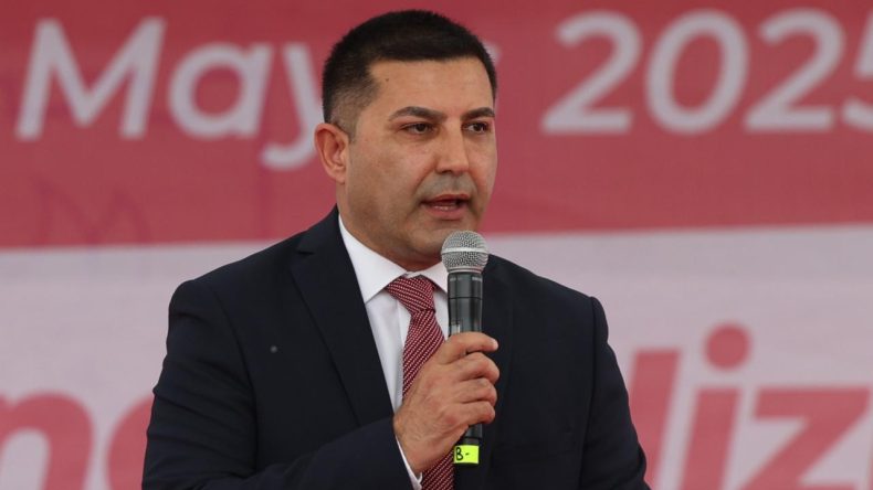 Son dakika… Kuşadası Belediye Başkanı &Ouml;mer G&uuml;nel, g&ouml;revden uzaklaştırıldı