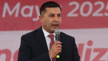 Son dakika… Kuşadası Belediye Başkanı &Ouml;mer G&uuml;nel, g&ouml;revden uzaklaştırıldı