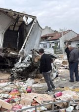 SON DAKİKA | Samsun'da zincirleme kaza: Kamyon 4 aracı pert etti! 10'u &ouml;ğrenci, 19 yaralı