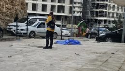 SON DAKİKA&hellip; 22 yaşındaki K&uuml;bra &Ouml;ğrendik'ten acı haber: 10'uncu kattan betona &ccedil;akıldı!