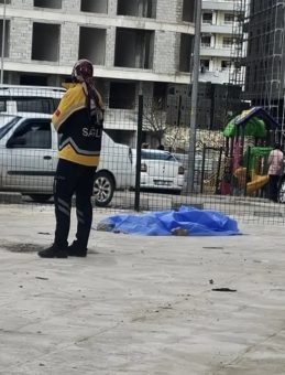 SON DAKİKA&hellip; 22 yaşındaki K&uuml;bra &Ouml;ğrendik'ten acı haber: 10'uncu kattan betona &ccedil;akıldı!