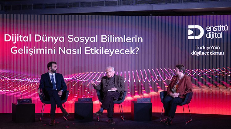 Sosyal bilimler alanında i&ccedil;eriklerin yer aldığı Enstit&uuml; Dijital platformu tanıtıldı