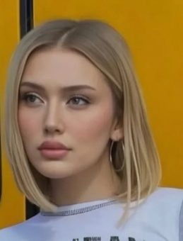 Sosyal medya fenomeni K&uuml;bra Karaaslan &ouml;l&uuml;me atladı