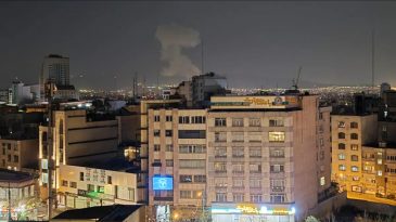 Tahran'da Art Arda Patlamalar Meydana Geldi