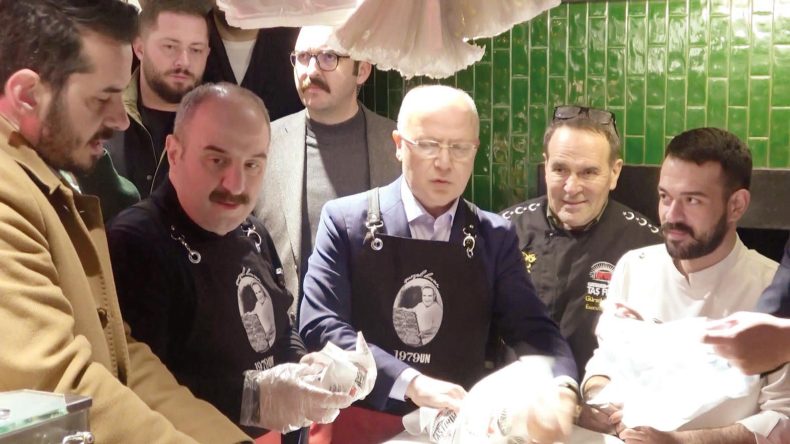 Tarihi Meydanda Sahur Buluşması