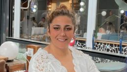 Tartıştığı sevgilisini bı&ccedil;akla &ouml;ld&uuml;rd&uuml;