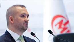 TCMB Başkanı Karahan&rsquo;dan Gen&ccedil;lere Yatırım Uyarısı