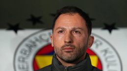 Tedesco ma&ccedil;ı Antalyaspor ma&ccedil;ını otelden takip etti