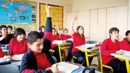 TEDMEM 2025 Raporu: Kız &ccedil;ocukları daha &ccedil;ok okuyor