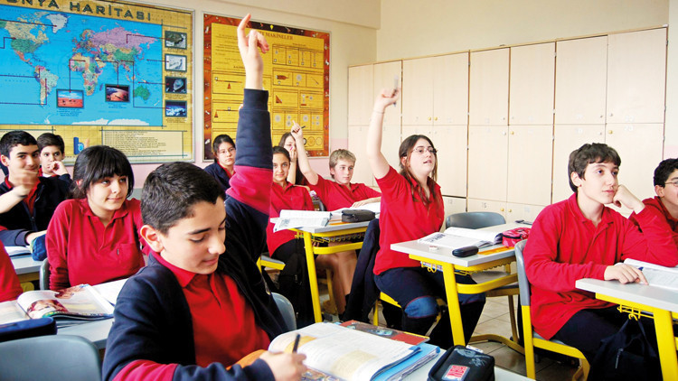 TEDMEM 2025 Raporu: Kız &ccedil;ocukları daha &ccedil;ok okuyor