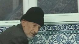 Tek katlı evde &ccedil;ıkan yangın faciaya d&ouml;n&uuml;şt&uuml;: 85 yaşındaki adam hayatını kaybetti