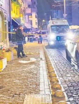 Tek su&ccedil;u o anda oradan ge&ccedil;mekti