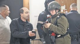 Tel Aviv&rsquo;e f&uuml;zeler d&uuml;şmeye devam ediyor