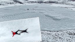 Termometreler Eksi 20 Dereceye D&uuml;şt&uuml;: 100 Bin D&ouml;n&uuml;m Araziyi Sulayan Baraj Dondu