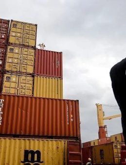 Ticaret Bakanlığı'ndan tarihi eser ka&ccedil;ak&ccedil;ılarına ağır darbe: 7 bin 550 sikke ve fig&uuml;r ele ge&ccedil;irildi