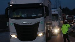 TIR'da 14 yaşındaki kız &ccedil;ocuğuna taciz iddiası: Ş&uuml;pheli tutuklandı, aynı g&uuml;n kızı d&uuml;nyaya geldi