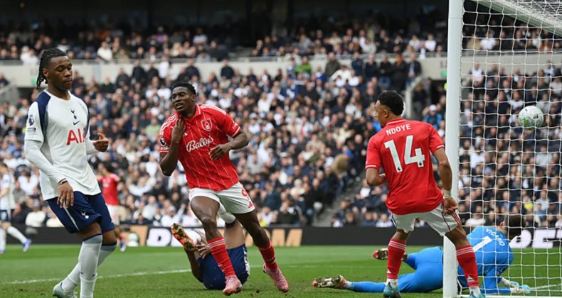 Tottenham, Nottingham Forest&rsquo;a Yıkıldı!
