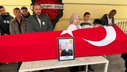 Trafik Kazasında hayatını kaybeden Uzman &Ccedil;avuş Bartın&rsquo;da toprağa verildi