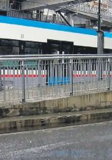 Tramvay arızalandı, vatandaş yollarda kaldı