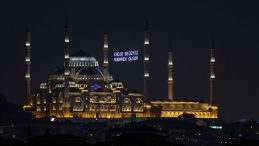 T&uuml;m yurtta Kadir Gecesi dualarla idrak edildi