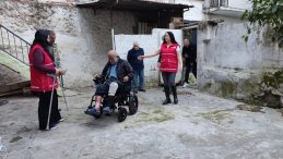 T&uuml;rk Kızılay Bornova Şubesi'nden Ramazan'da sağlık ve gıda desteği