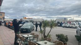 T&uuml;rk tatilciler d&ouml;n&uuml;ş yolunda Yunanistan'ın Midilli Adası'nda mahsur kaldı